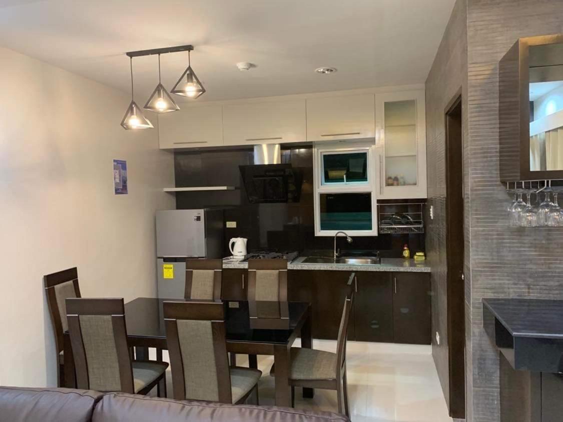 J Spazio Apartelle And Cafe Baranghauon المظهر الخارجي الصورة